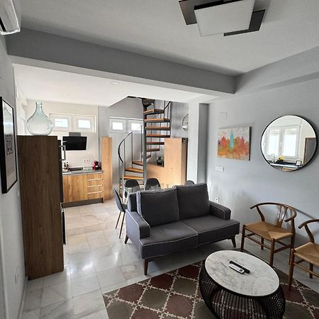 Casa De La Columna, Triana Apartment Севиля Екстериор снимка