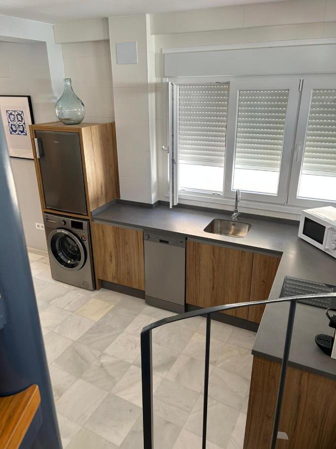 Casa De La Columna, Triana Apartment Севиля Екстериор снимка