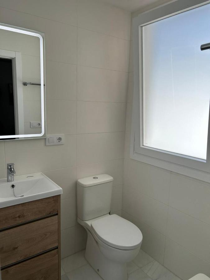 Casa De La Columna, Triana Apartment Севиля Екстериор снимка