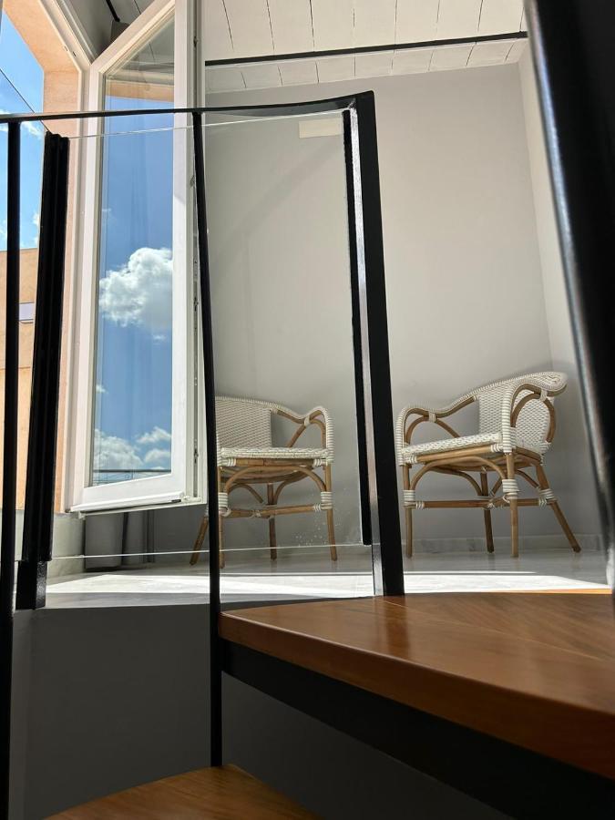 Casa De La Columna, Triana Apartment Севиля Екстериор снимка