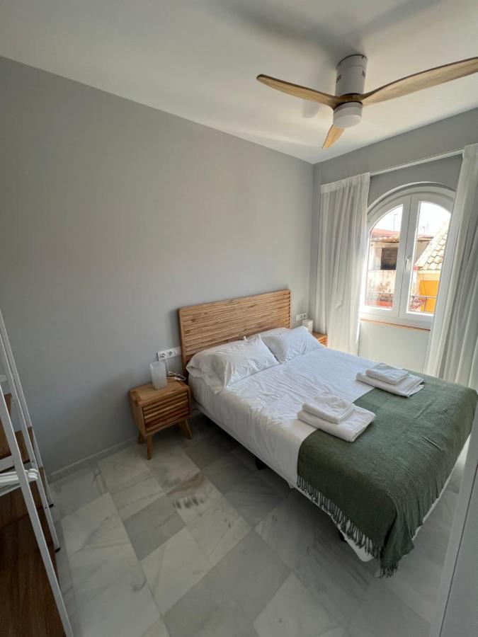 Casa De La Columna, Triana Apartment Севиля Екстериор снимка